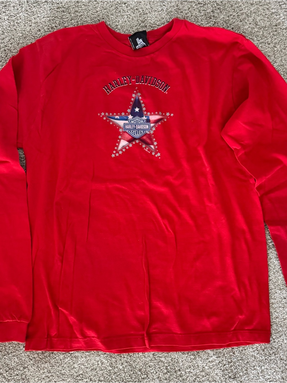 Vintage Harley-Davidson Red Star Graphic Tee. Size Medium